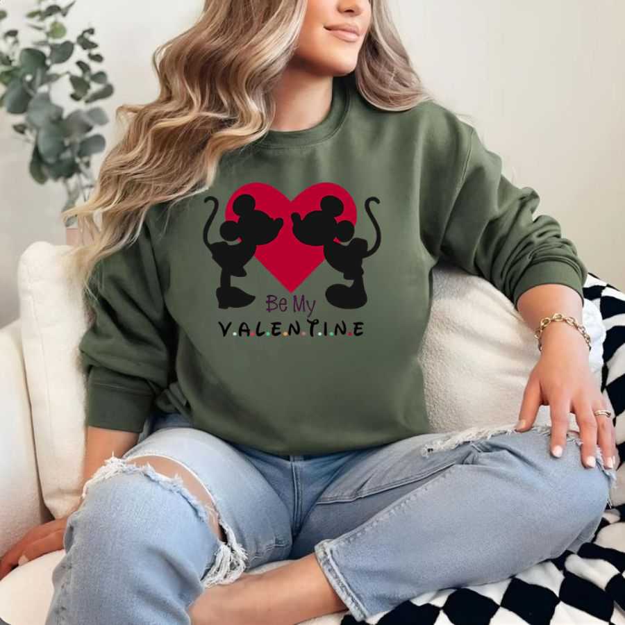 Disney Mickey & Minnie Mouse Valentine Heart Sweatshirt