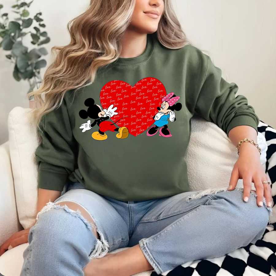 Disney Mickey & Minnie Mouse Patterned Heart Sweatshirt