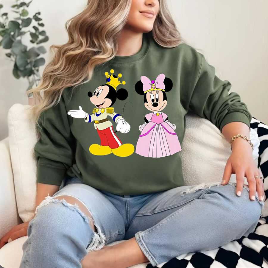 Disney Mickey & Minnie Mouse King & Queen Love Sweatshirt Disney Mickey & Minnie Mouse King & Queen Love Sweatshirt