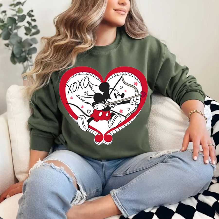 Disney Mickey & Minnie Broken Heart Xoxo Sweatshirt